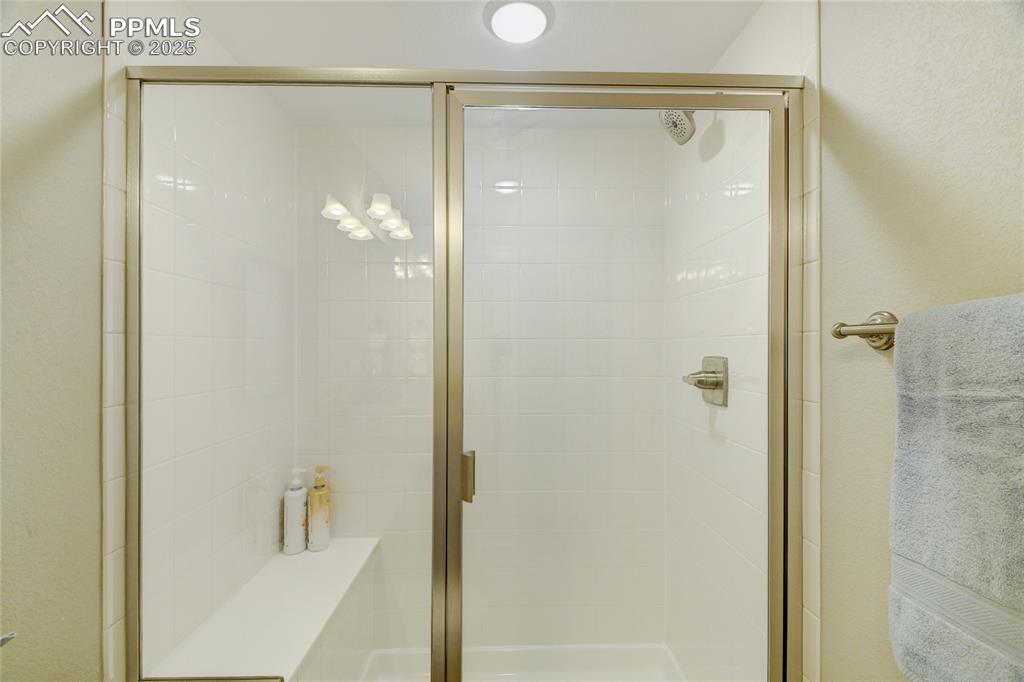 Image 46 of 50: Bathroom
