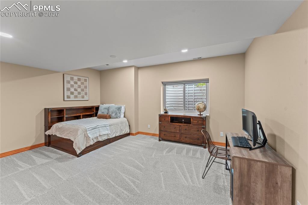 Image 43 of 50: Bedroom