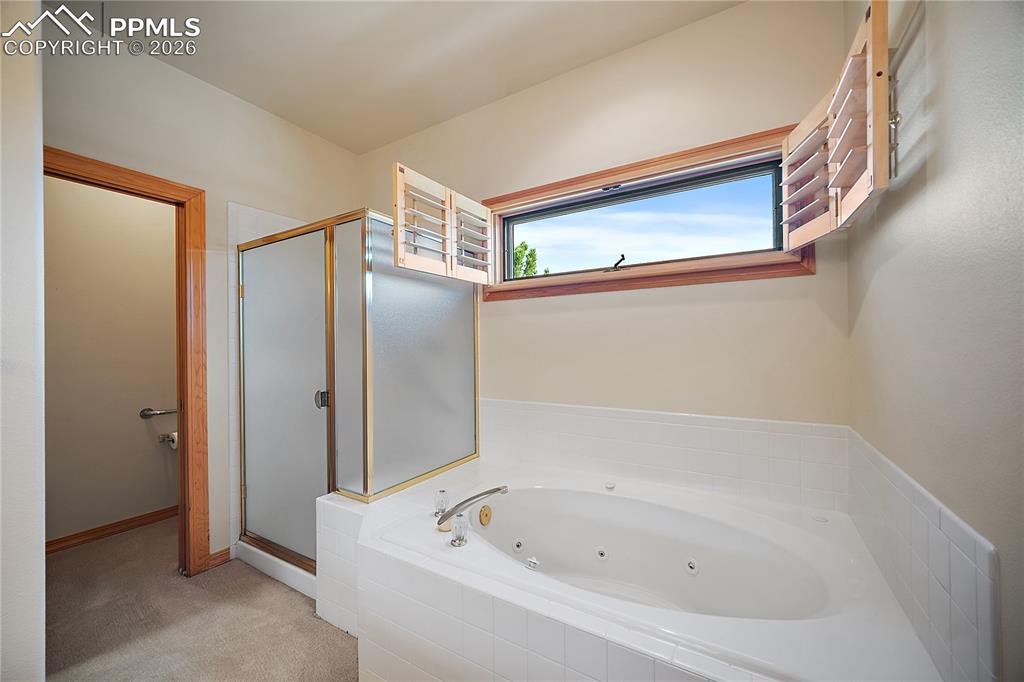 Image 17 of 44: Jetted Tub