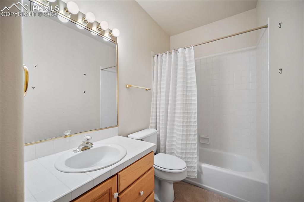 Image 28 of 44: Main Level Powder Room