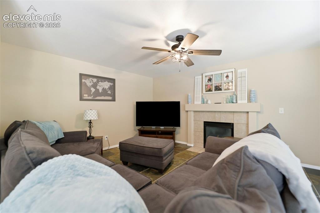 Image 15 of 50: Family Room