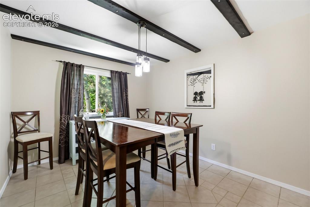 Image 7 of 50: Dining Room