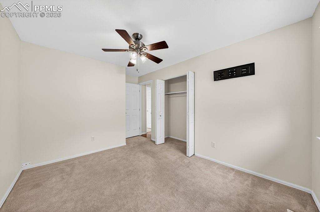 Image 32 of 50: Bedroom