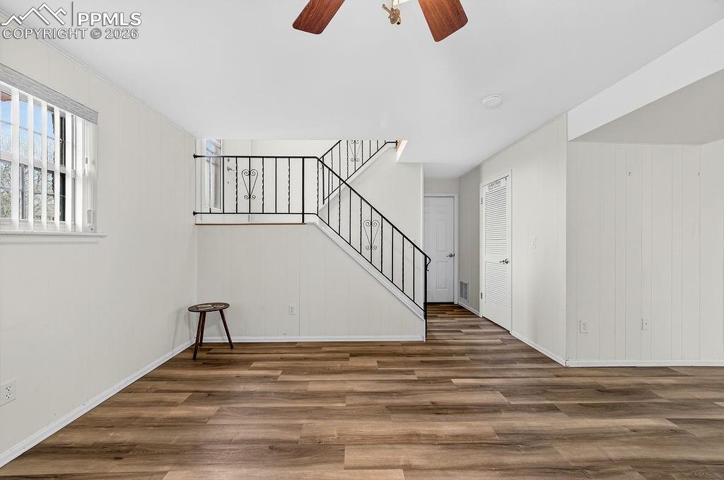 Image 36 of 50: Family Room