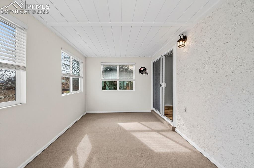 Image 44 of 50: Sun Room