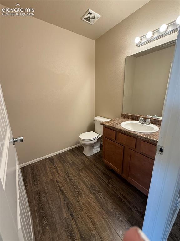 Image 12 of 34: Bathroom