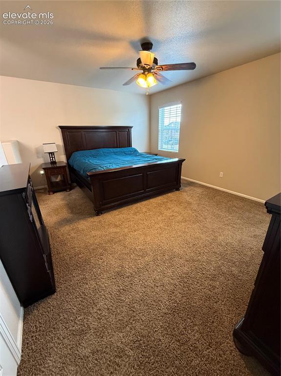 Image 19 of 34: Bedroom
