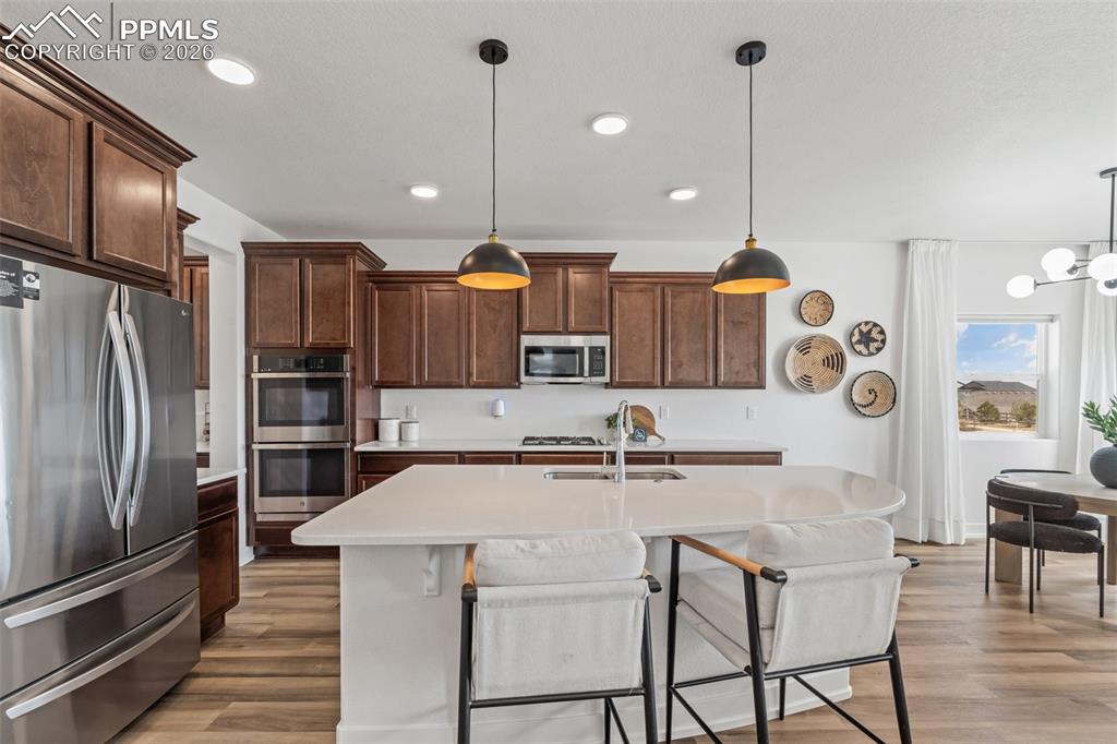 Image 11 of 50: Kitchen