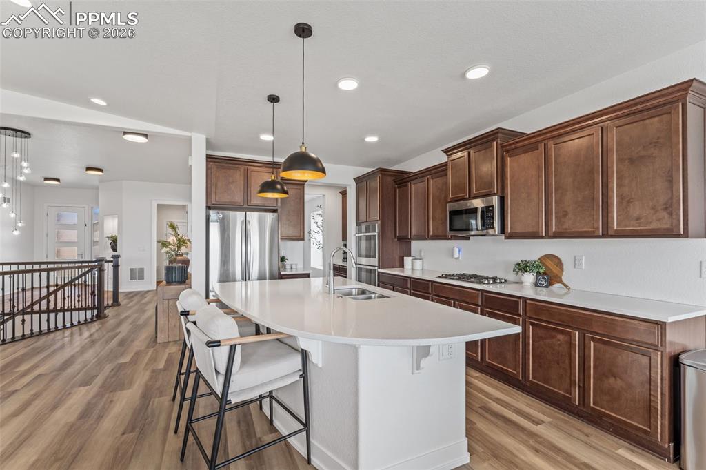 Image 12 of 50: Kitchen