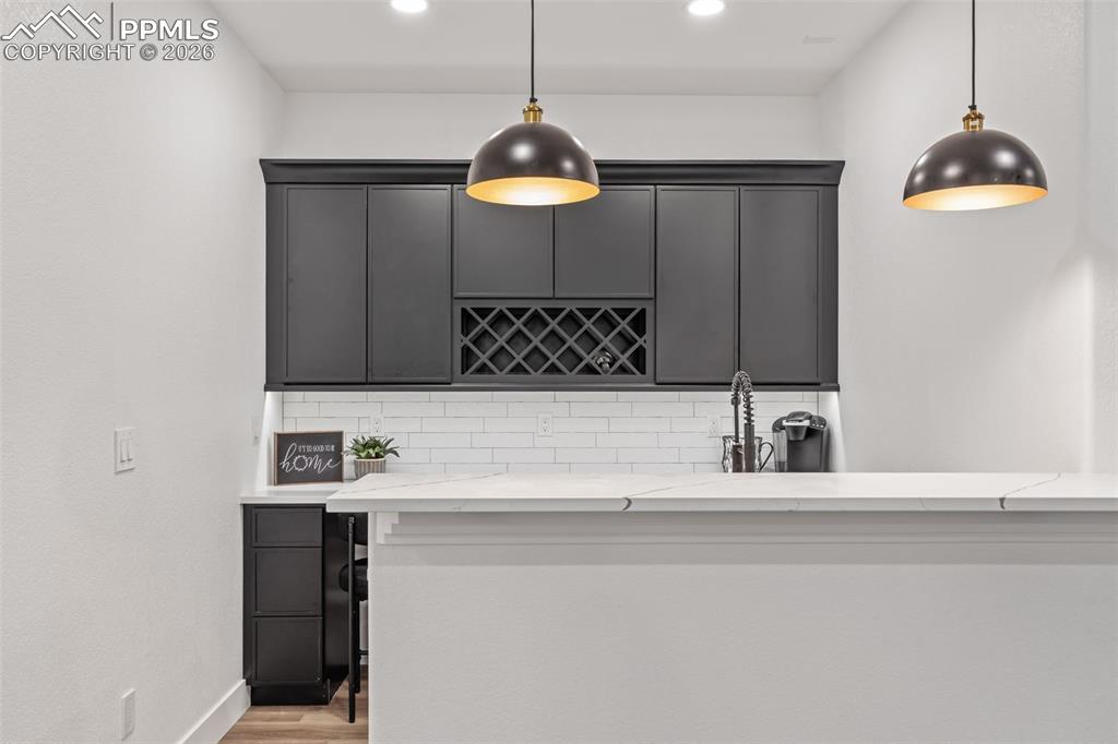 Image 32 of 50: Kitchen