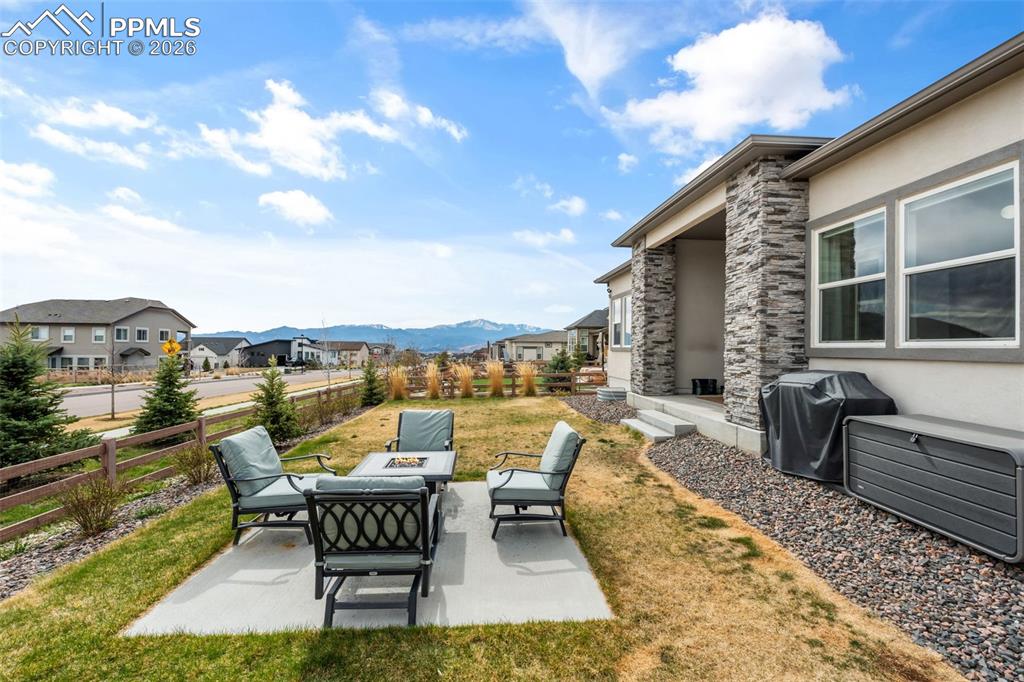 Image 47 of 50: Patio