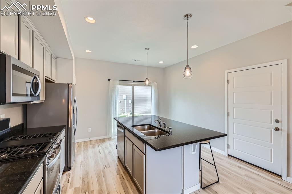 Image 10 of 31: Kitchen