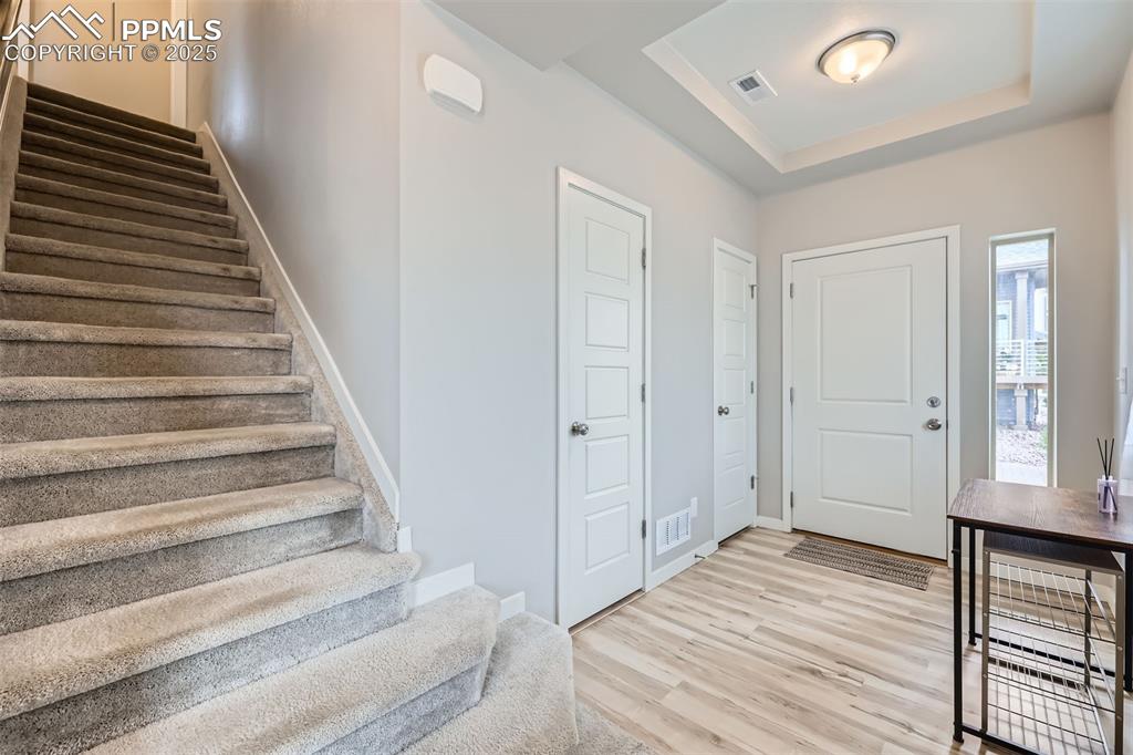 Image 4 of 31: Entry