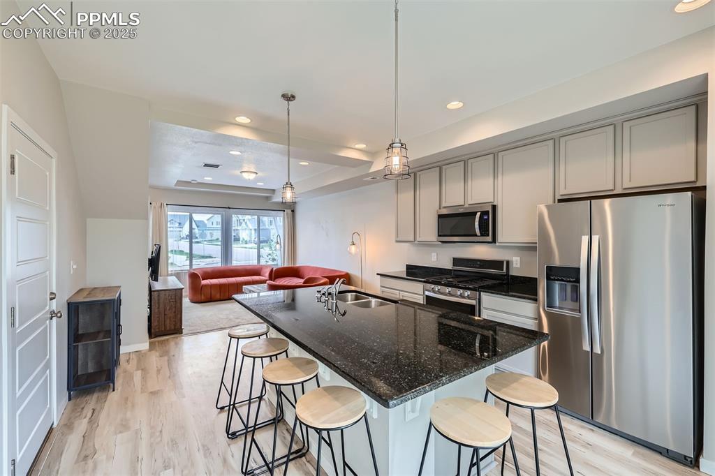 Image 9 of 31: Kitchen