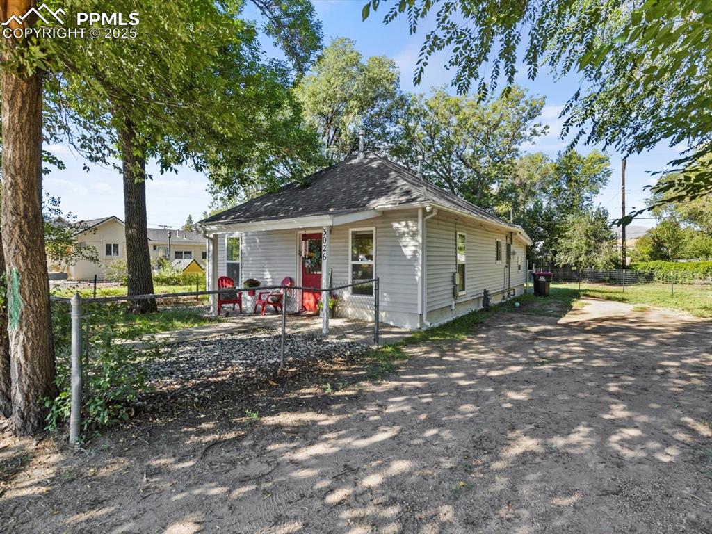 Image 2 of 25: Front of Structure