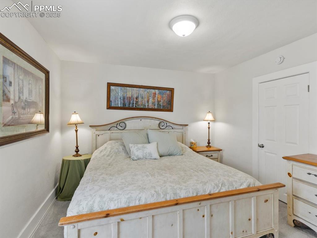 Image 20 of 25: Bedroom 1