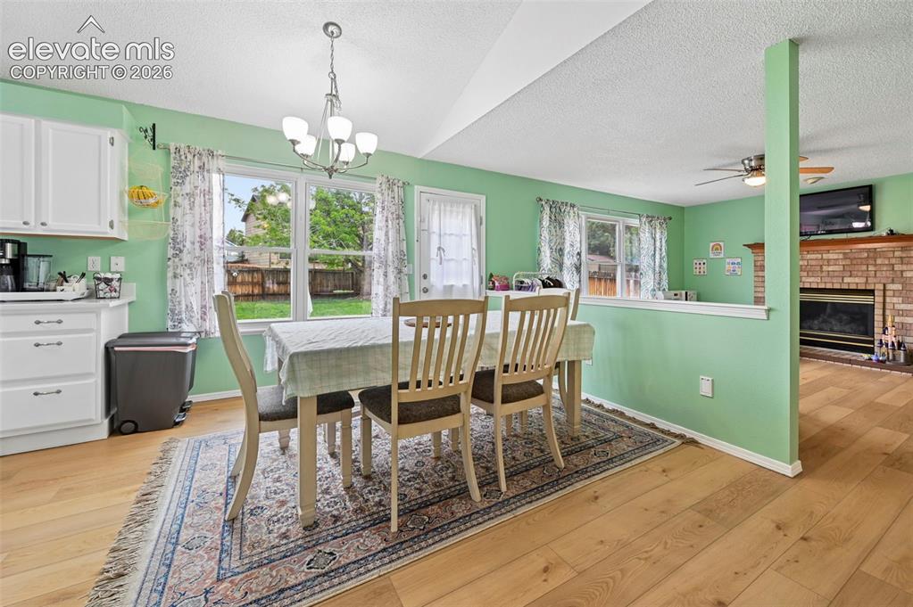 Image 10 of 43: Dining Area