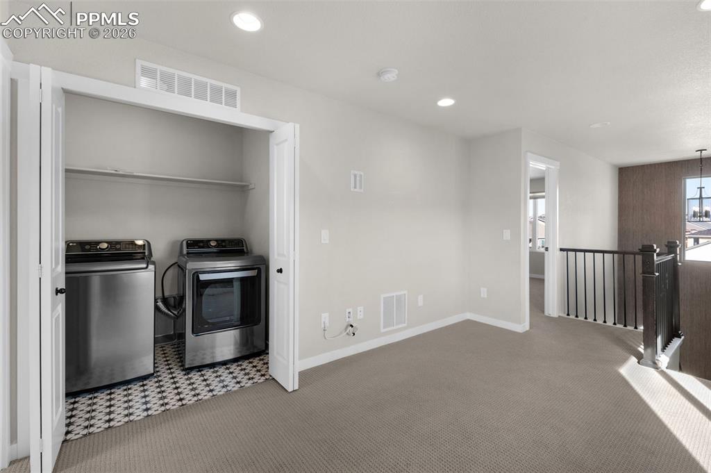 Image 19 of 38: Laundry