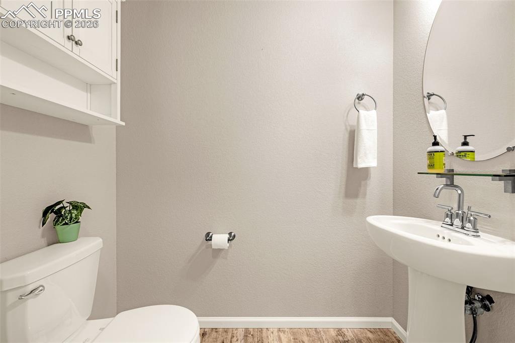 Image 13 of 37: Bathroom