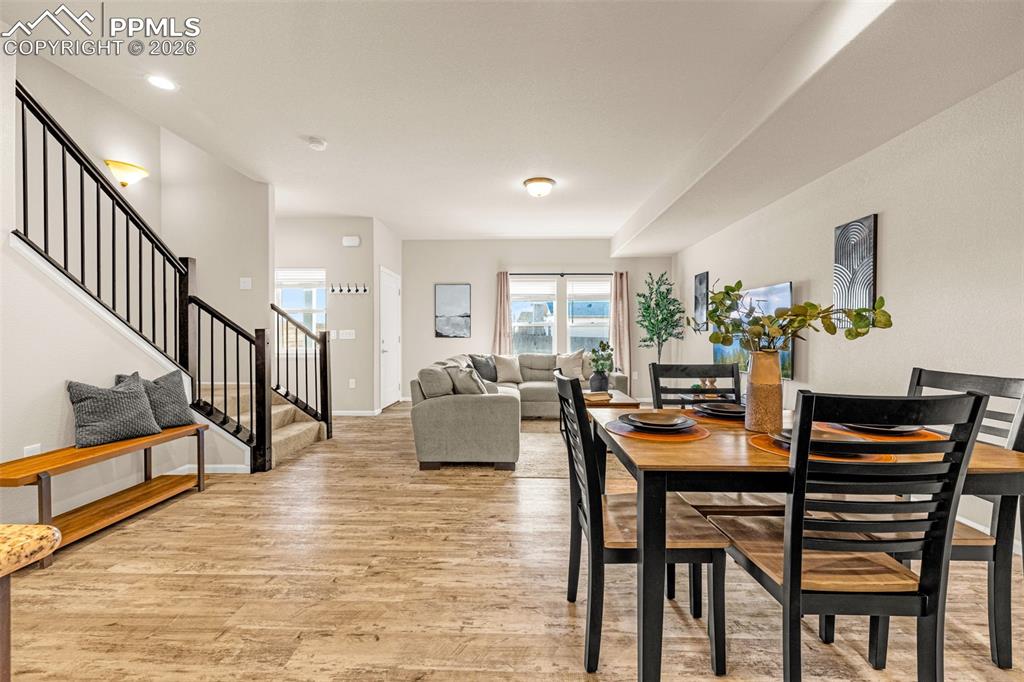 Image 7 of 37: Dining Area