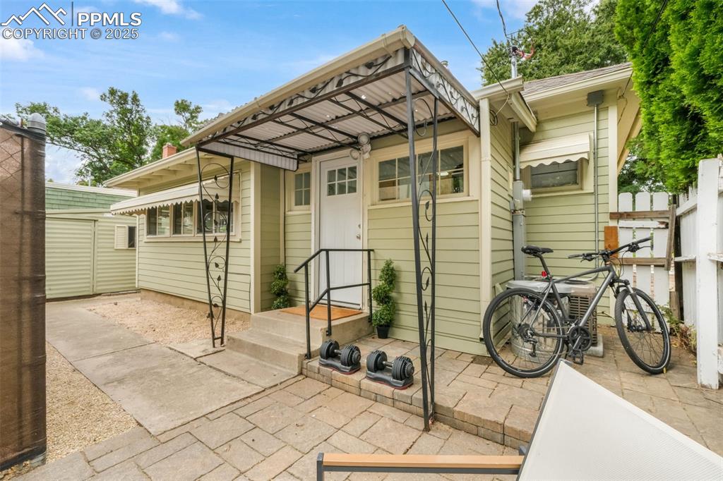 Image 41 of 50: Back of Structure