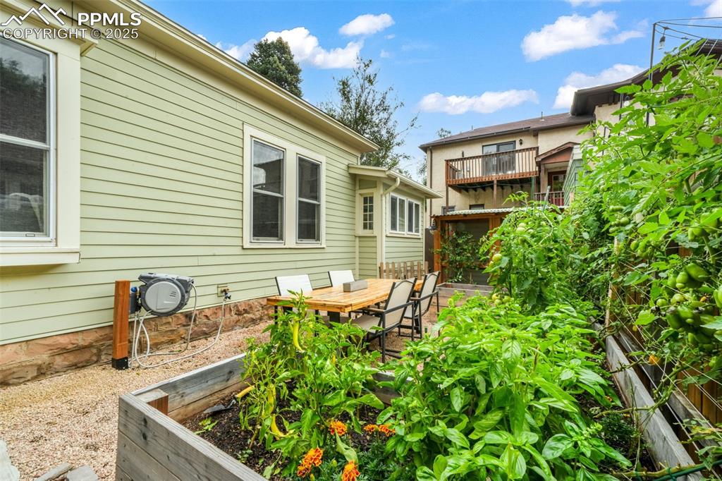 Image 43 of 50: Side of Structure