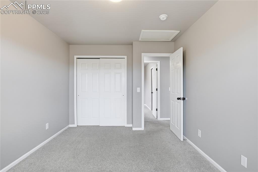 Image 26 of 42: Bedroom