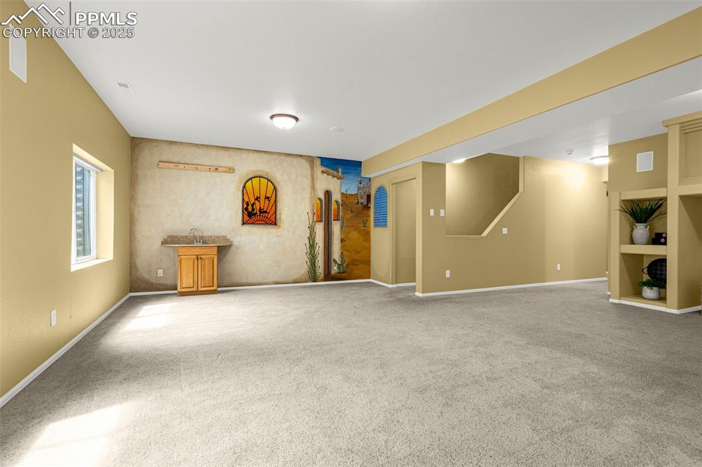Image 26 of 43: Family Room