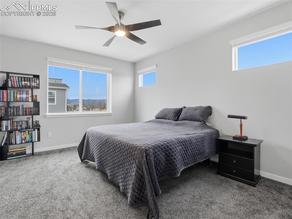 Image 13 of 33: Bedroom