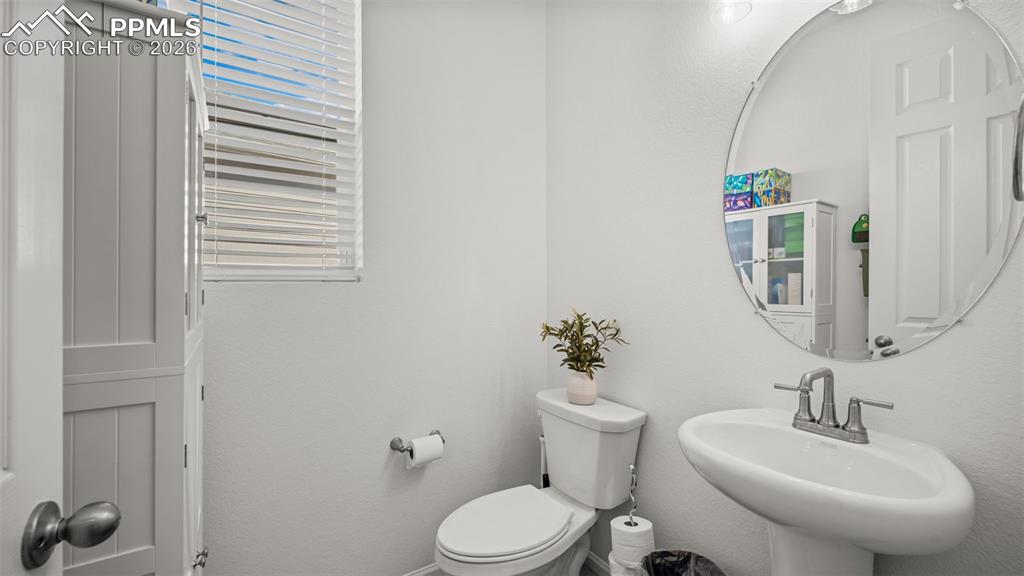 Image 16 of 46: Bathroom