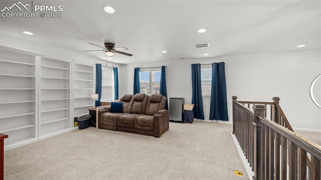 Image 24 of 46: Sitting Room