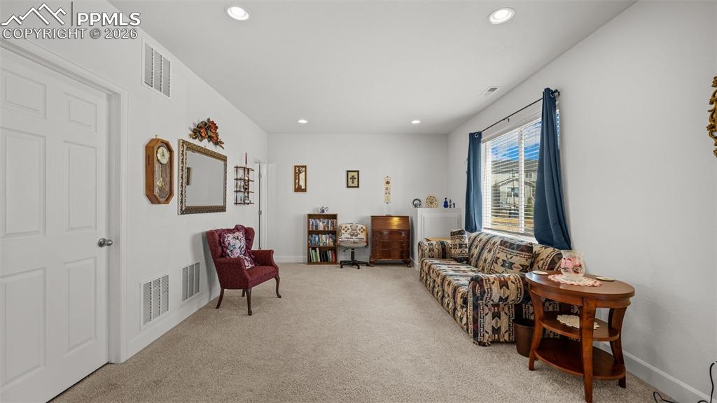 Image 30 of 46: Sitting Room