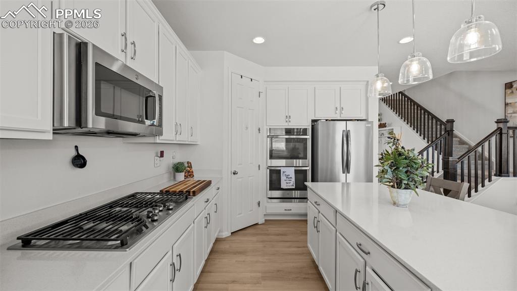 Image 5 of 46: Kitchen