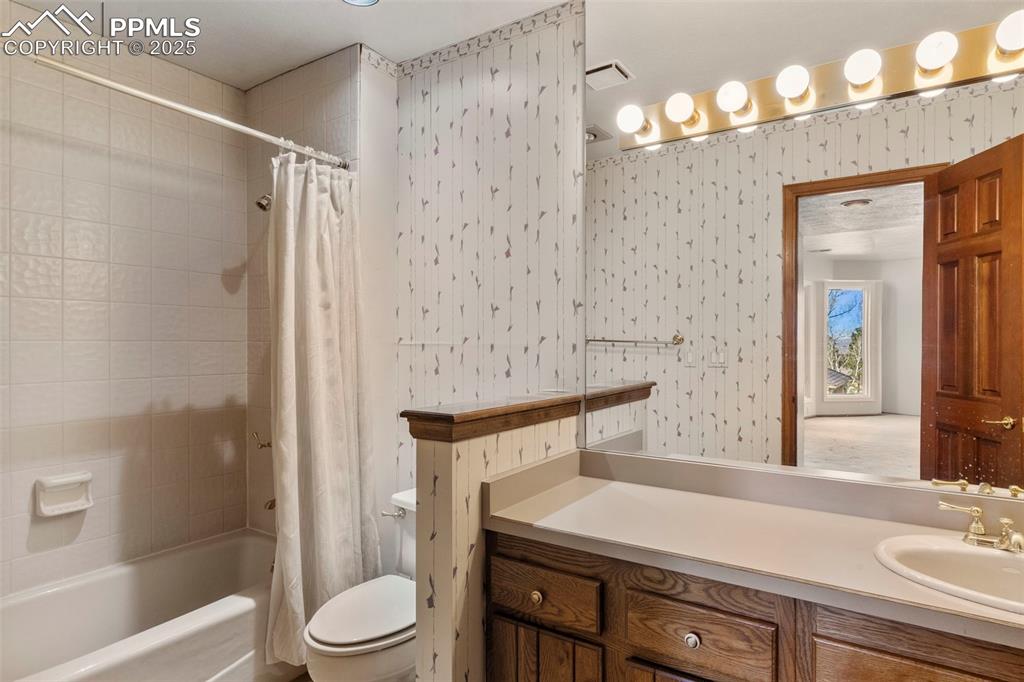 Image 34 of 48: No Description Available