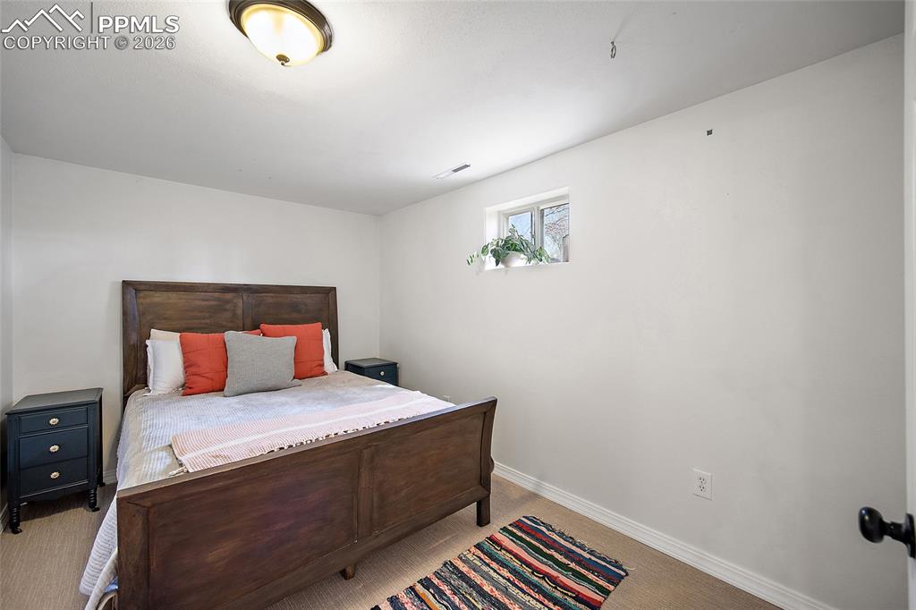 Image 15 of 48: Bedroom