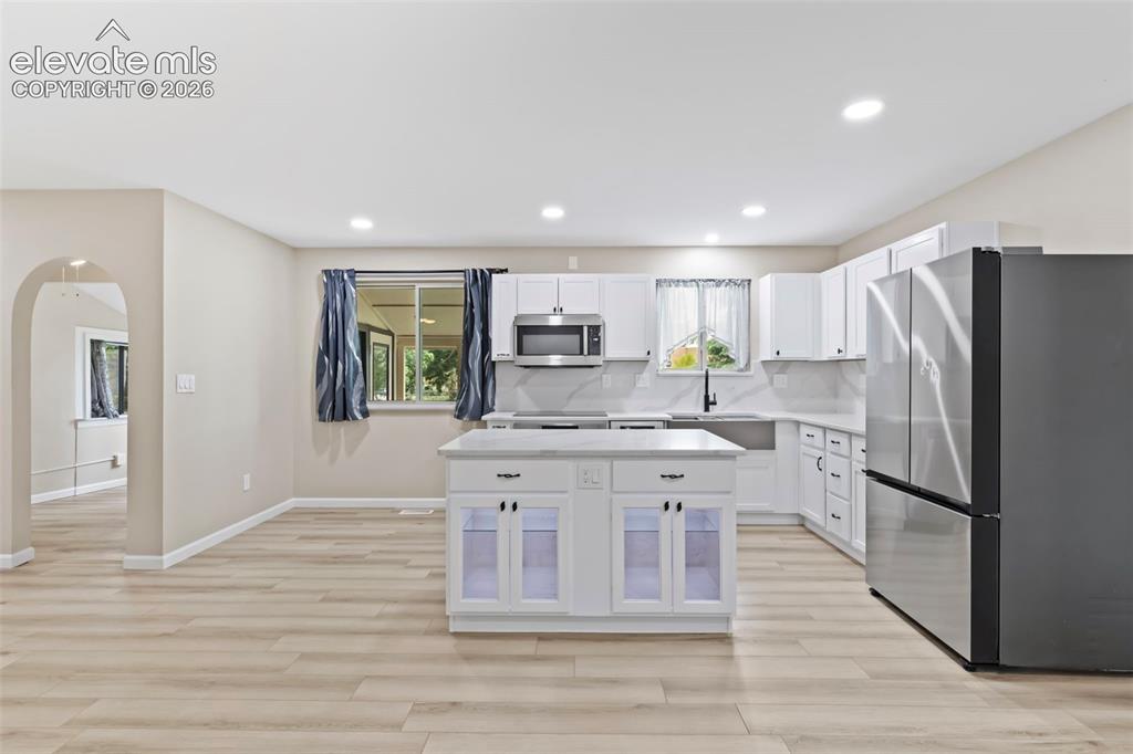 Image 11 of 35: Kitchen