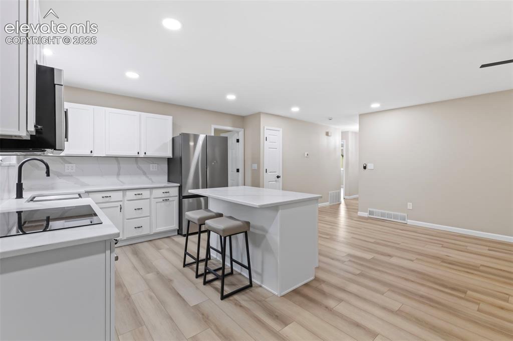 Image 13 of 35: Kitchen
