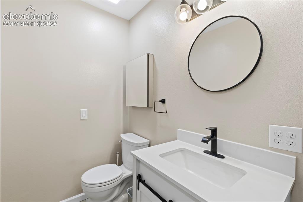 Image 15 of 35: Bathroom