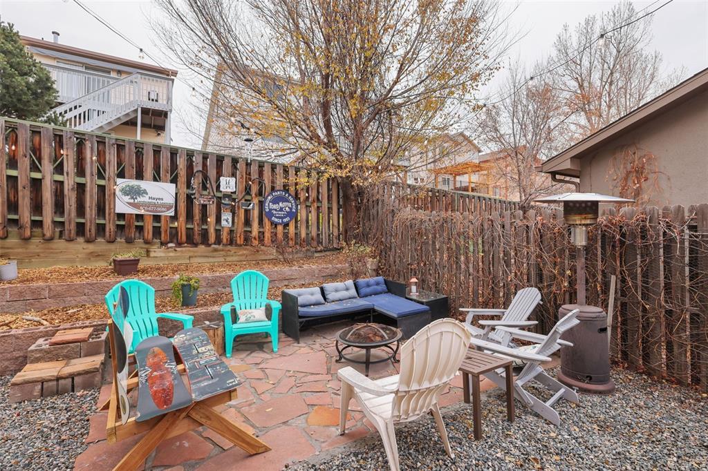 Image 30 of 36: Patio