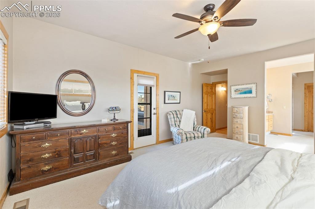 Image 27 of 45: Bedroom