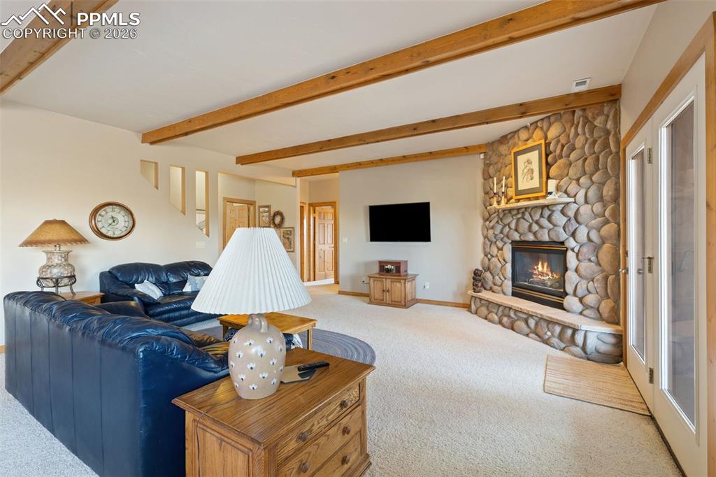 Image 38 of 45: Living Room