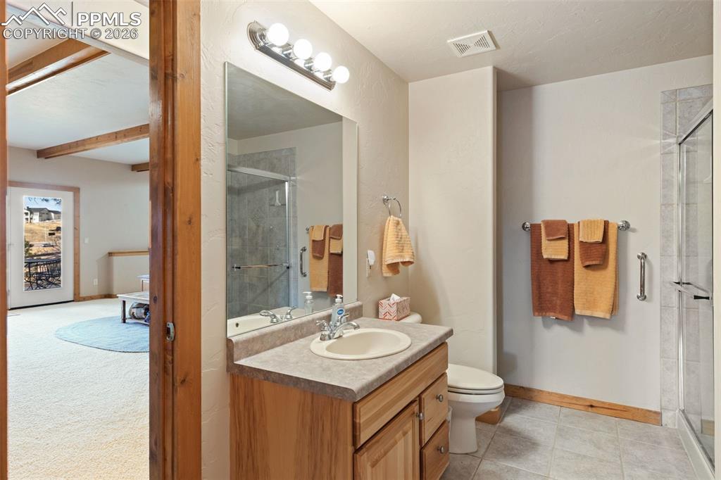 Image 42 of 45: Bathroom