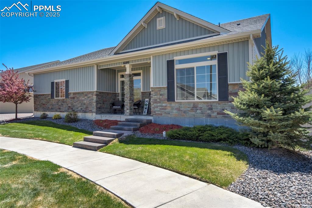 Caption: Lovely home situated in Banning Lewis Ranch. 