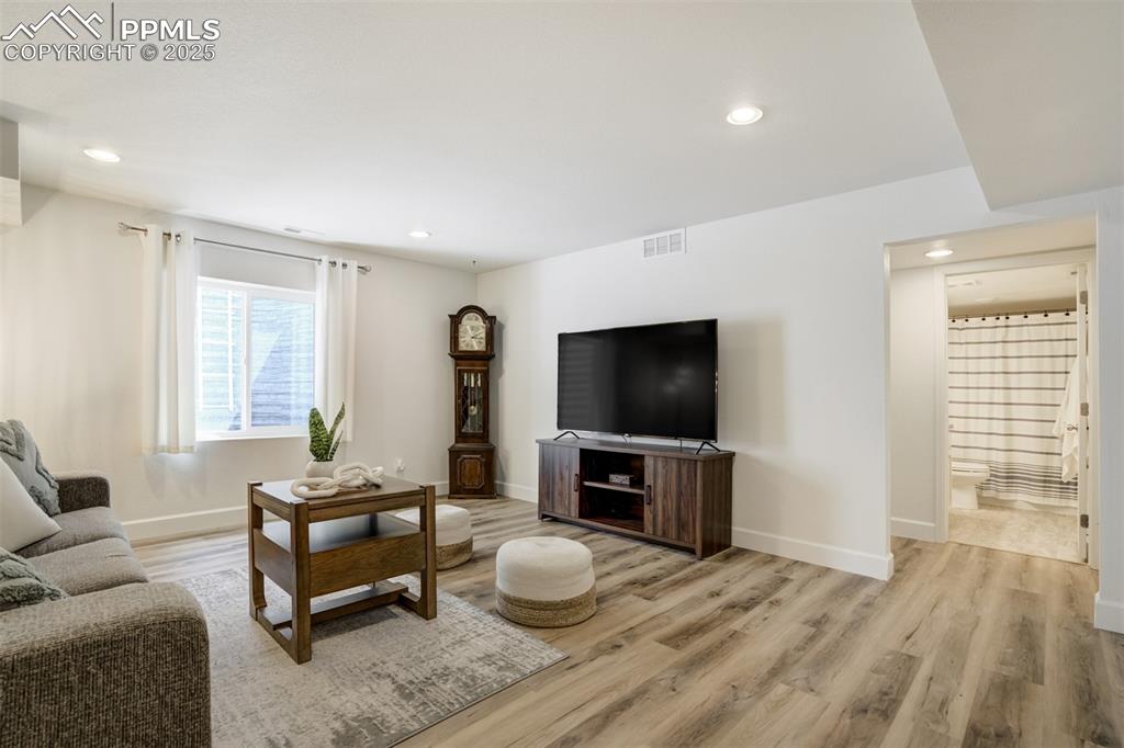 Image 33 of 46: Recessed lighting and great natural light.