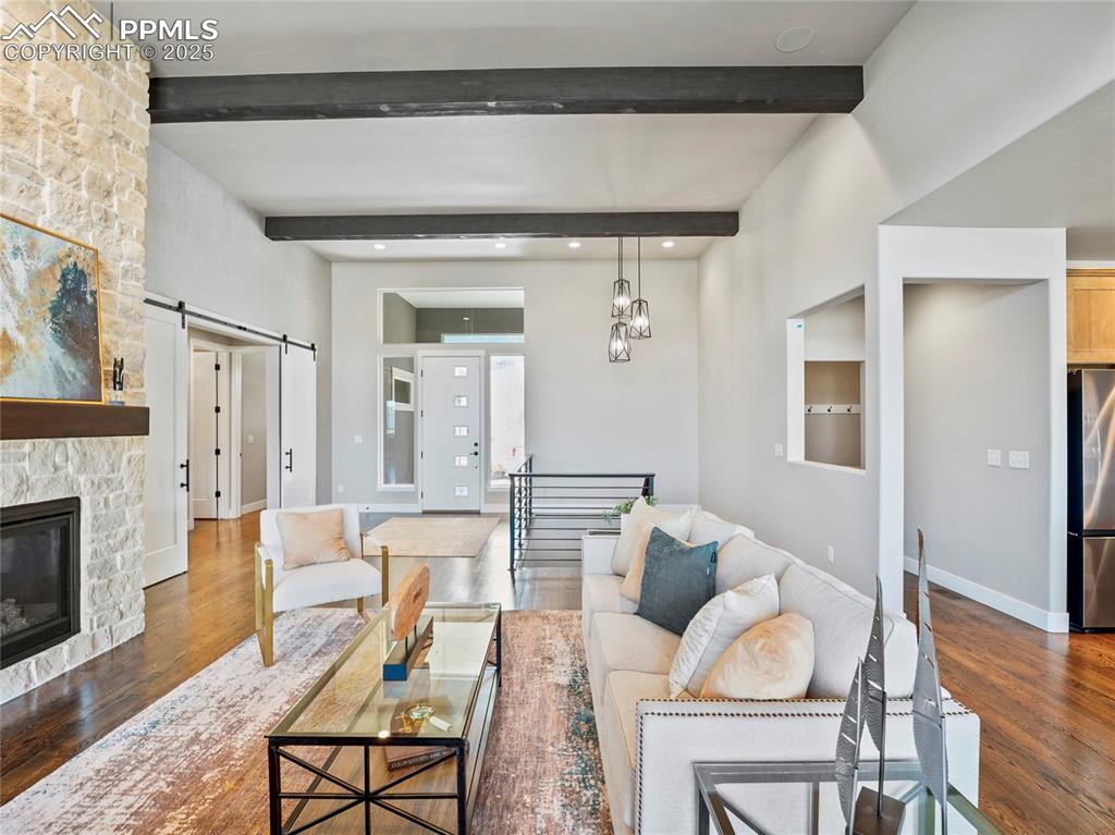 Image 10 of 49: Living Room