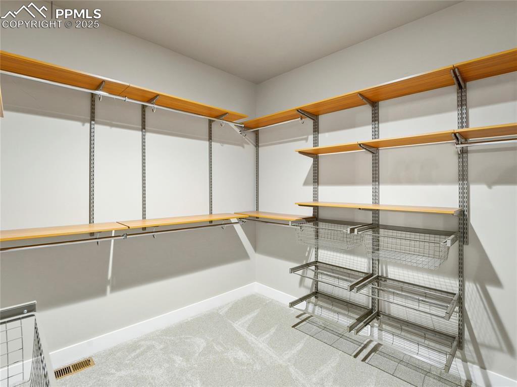 Image 26 of 49: Closet