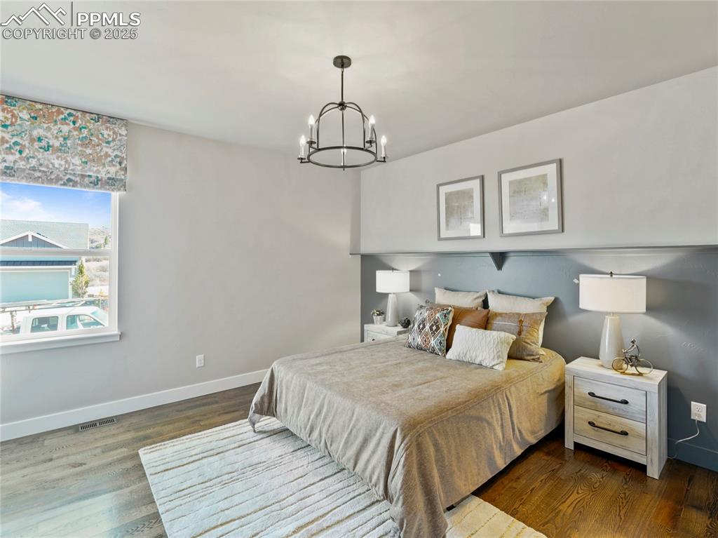 Image 27 of 49: Bedroom