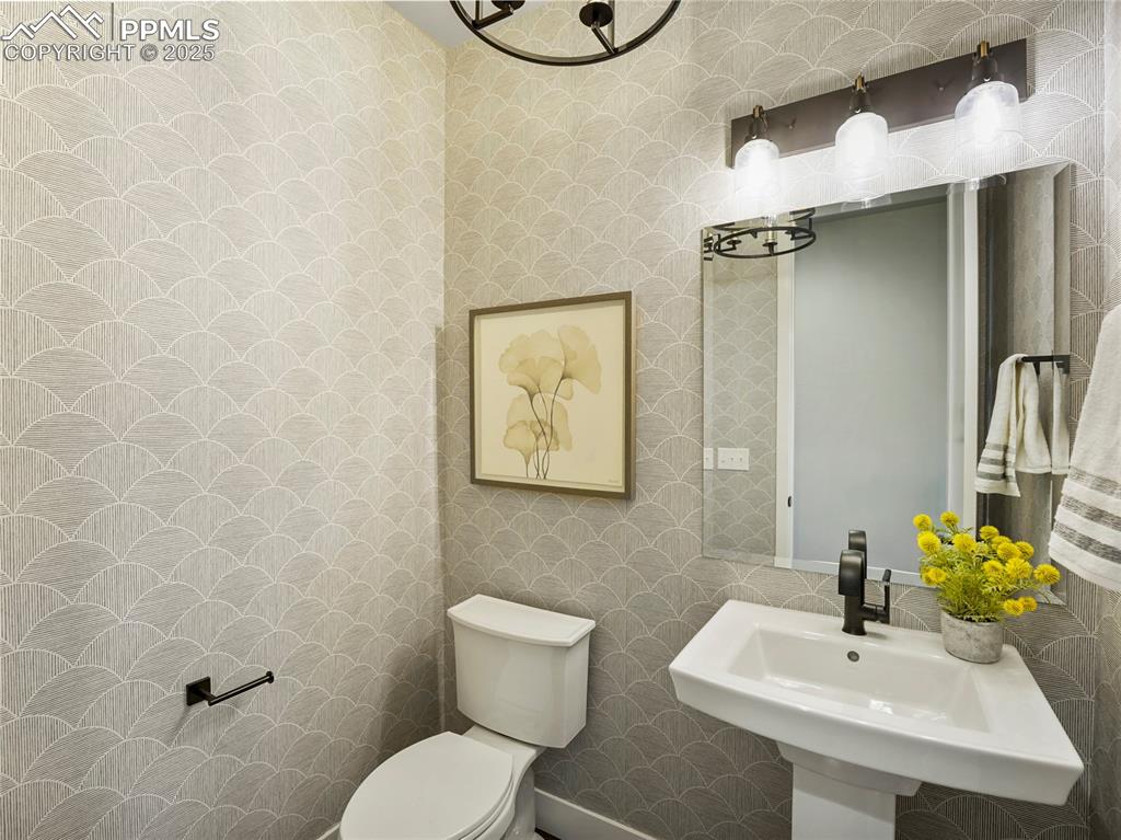 Image 30 of 49: Bathroom