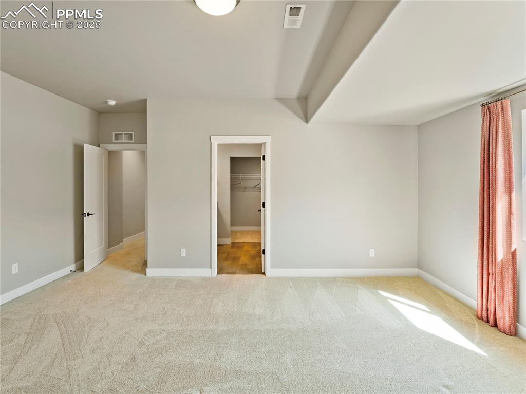 Image 33 of 49: Bedroom