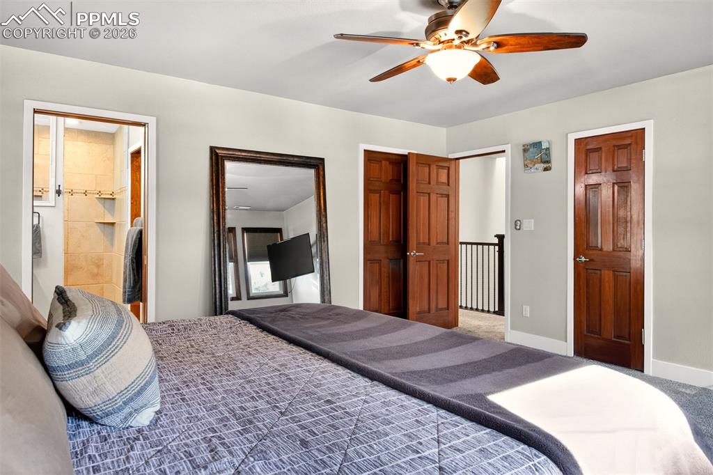 Image 23 of 45: Bedroom